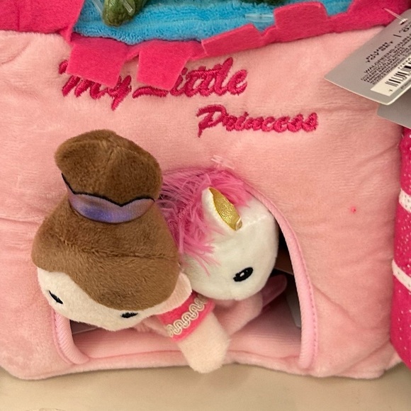 My little Princess Castle Soft and Plush toys - Picture 3 of 4